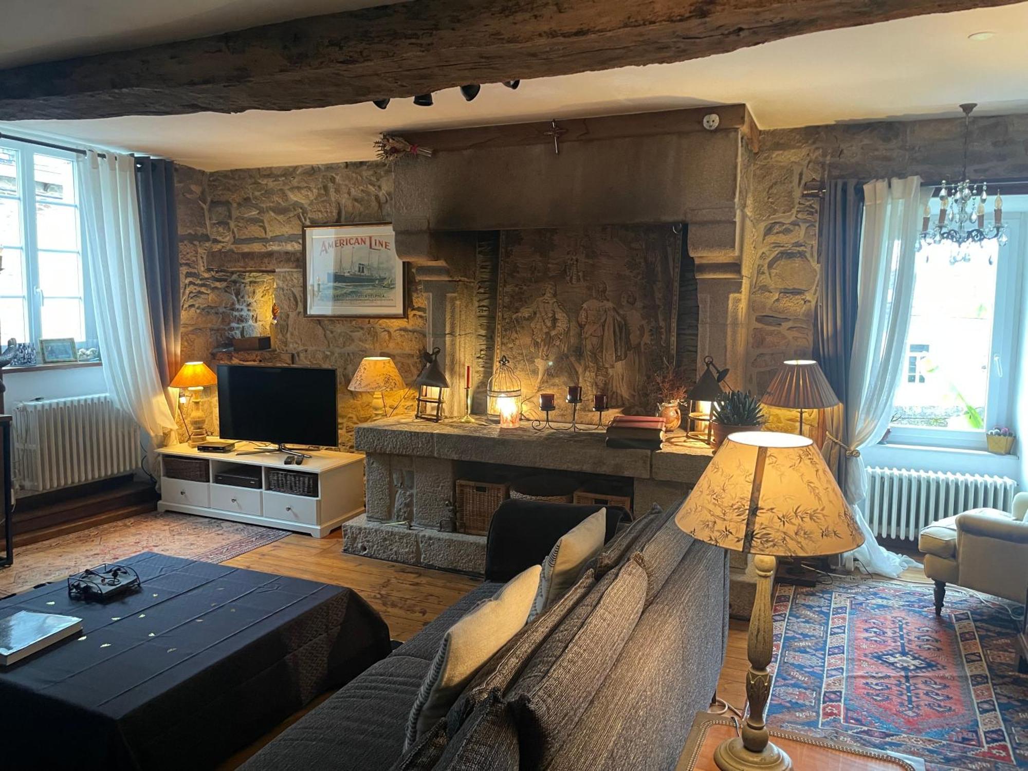 Appartement De 1634 Avec Balcon Au Sud Sur Jardin En Plein Coeur Historique Tréguier Exteriér fotografie